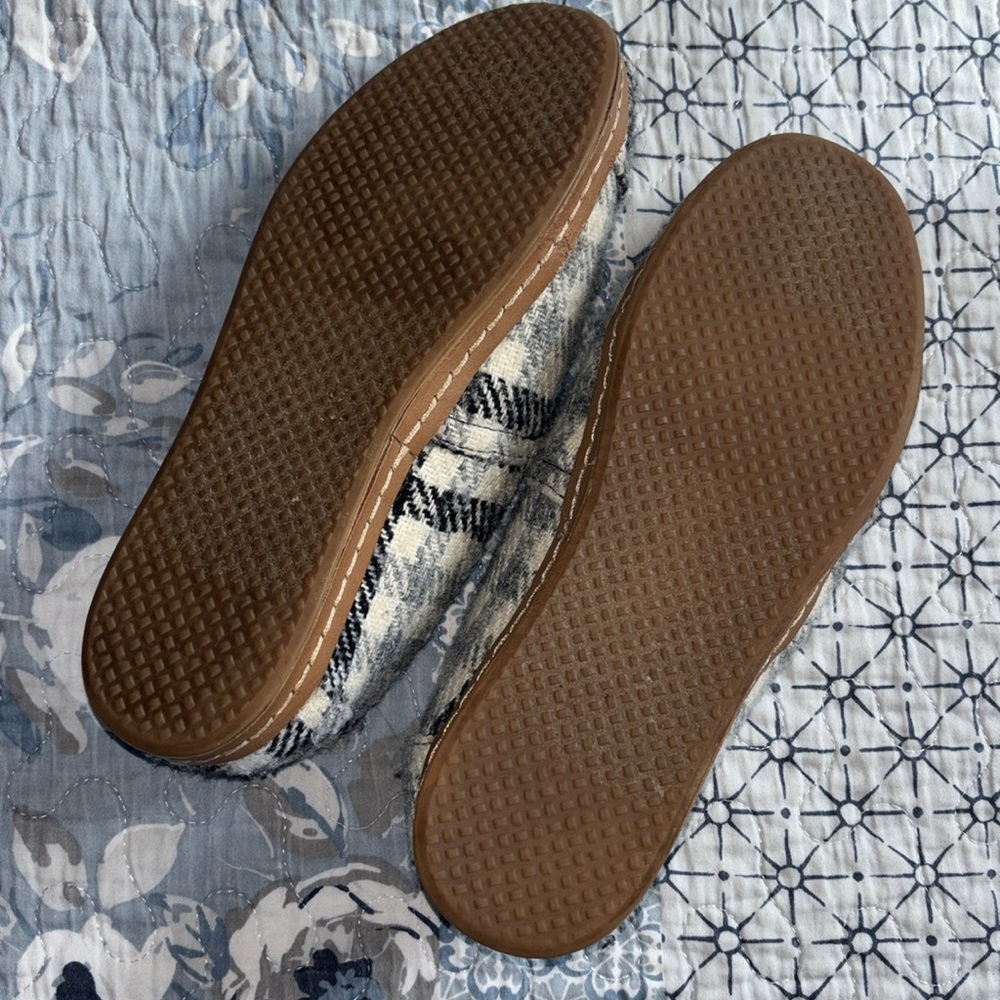 Toms size 6.5 - Picture 4 of 4